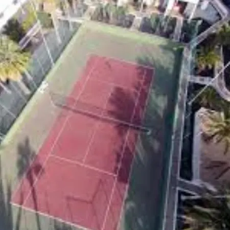 Miribel شقة *